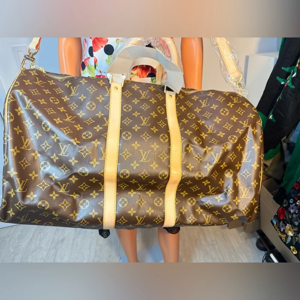 Louis Vuitton Brass Padlock‎ with Keys - Picture 2 of 15